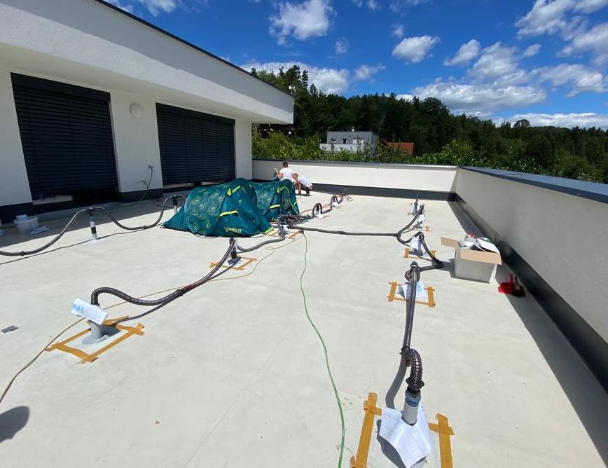 technische Trocknung eines Flachdachs